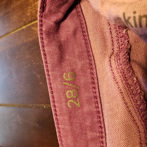 Skinny Ankle Jeans - Picture 4 of 5